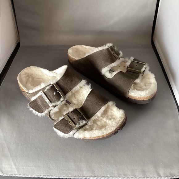 Birkenstock Brown Arizona suede shearling slides sandal - Picture 4 of 7